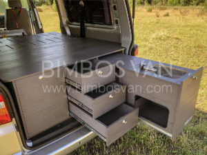 Mueble cama y cocina para VW larga. Bimbos Van