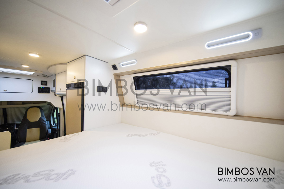 Ducato H3 L4 Camper con garaje para paramotor y bicicletas. Bimbos Van equipación de furgonetas
