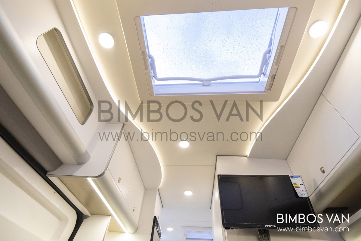 Ducato H3 L4 Camper con garaje para paramotor y bicicletas. Bimbos Van equipación de furgonetas