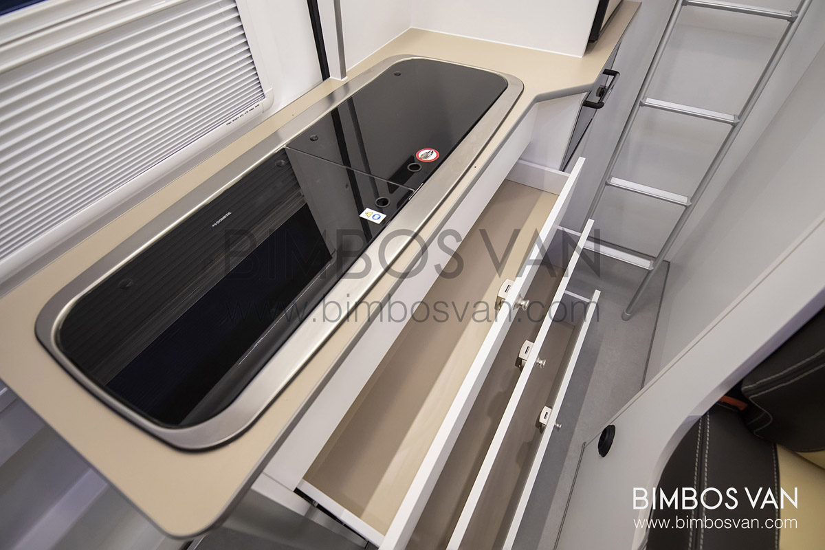 Ducato H3 L4 Camper con garaje para paramotor y bicicletas. Bimbos Van equipación de furgonetas