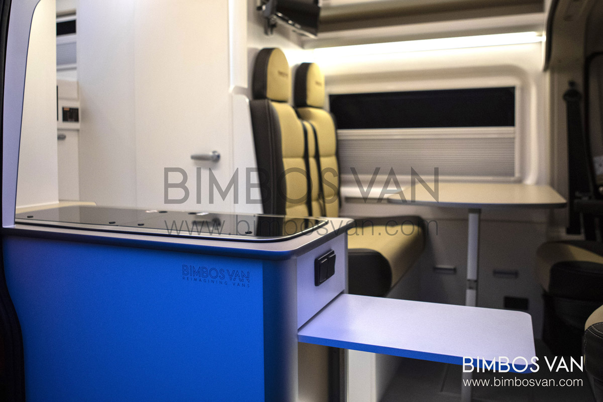 Ducato H3 L4 Camper con garaje para paramotor y bicicletas. Bimbos Van equipación de furgonetas