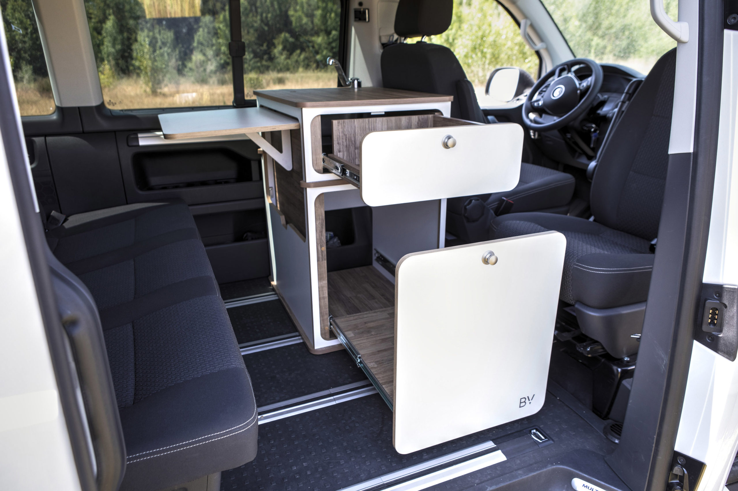 Mueble VW cocina para nevera, mesa y fogón. Bimbos Van