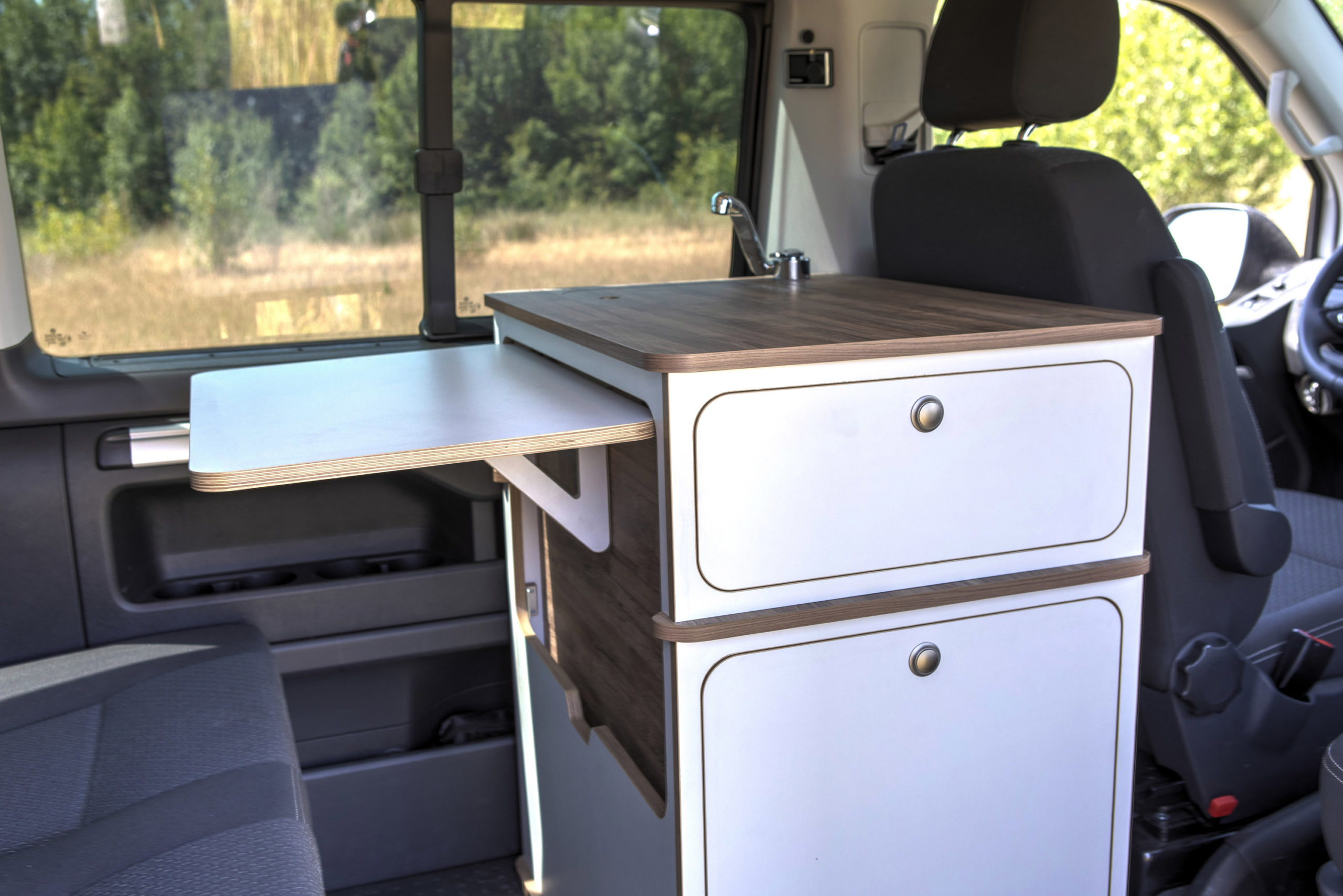 Mueble VW cocina para nevera, mesa y fogón. Bimbos Van