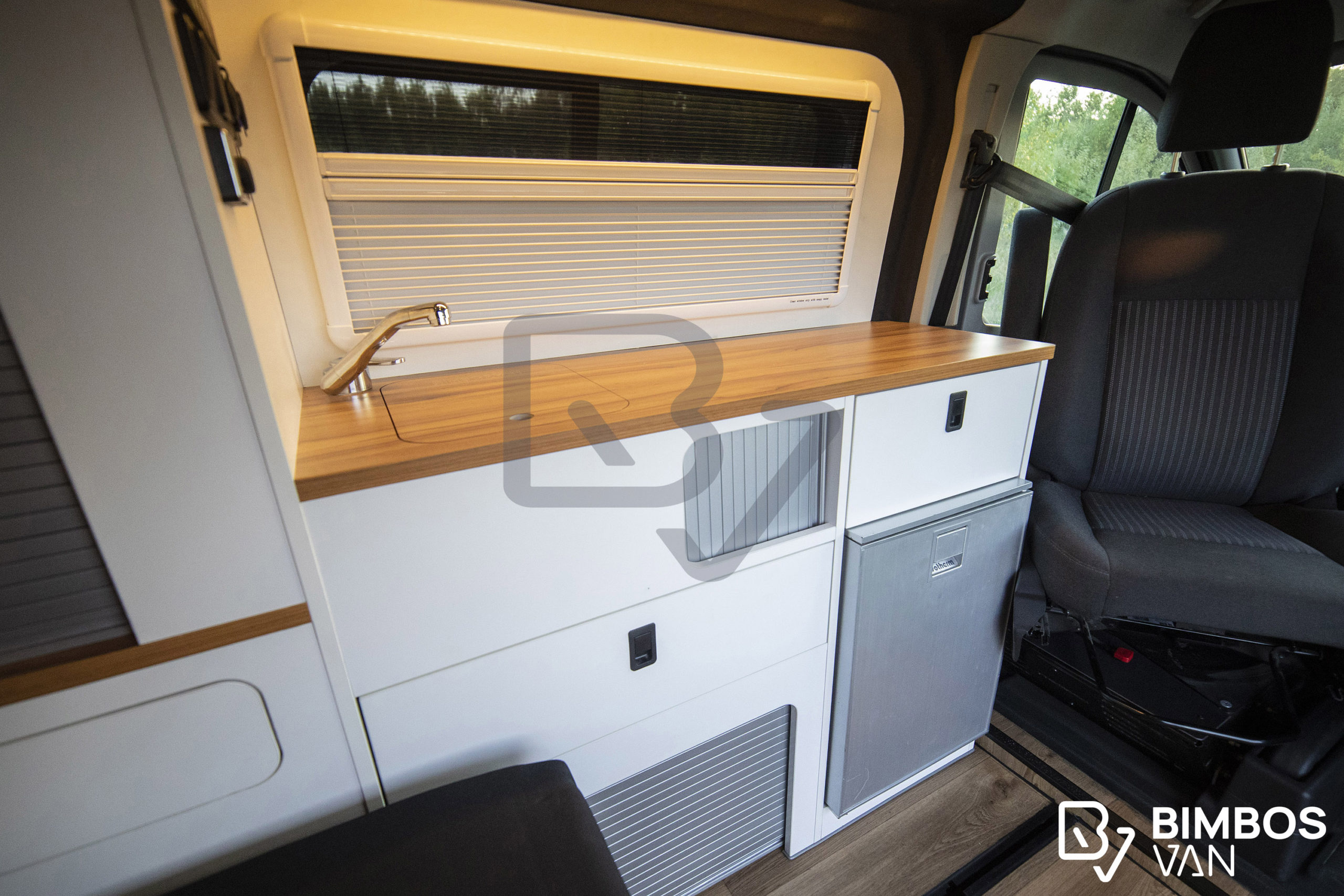 Ford Custom Camper H1 L2 by Bimbos Van